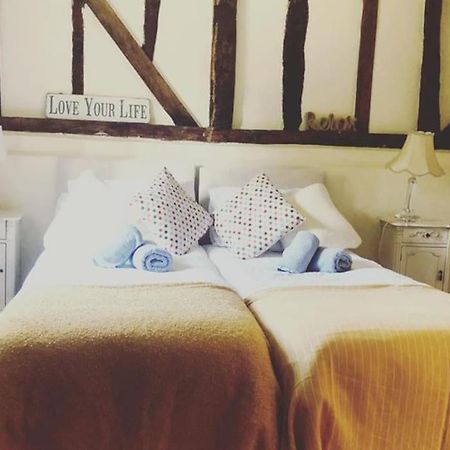 Stunning Barn Conversion Ideal For Large Families Bildeston Экстерьер фото