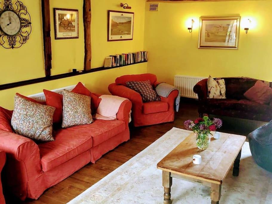 Stunning Barn Conversion Ideal For Large Families Bildeston Экстерьер фото