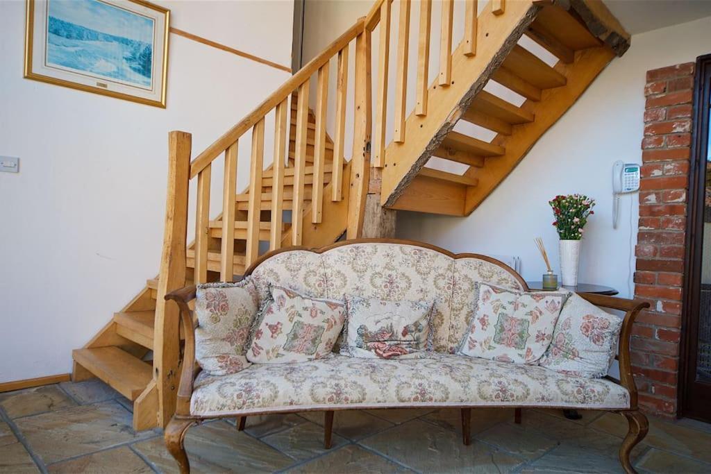 Stunning Barn Conversion Ideal For Large Families Bildeston Экстерьер фото