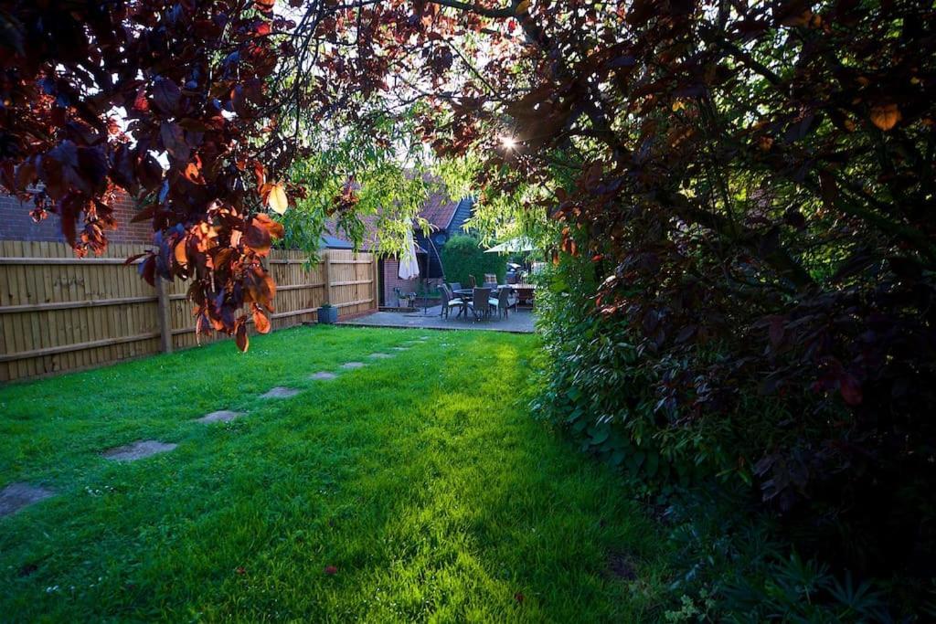 Stunning Barn Conversion Ideal For Large Families Bildeston Экстерьер фото