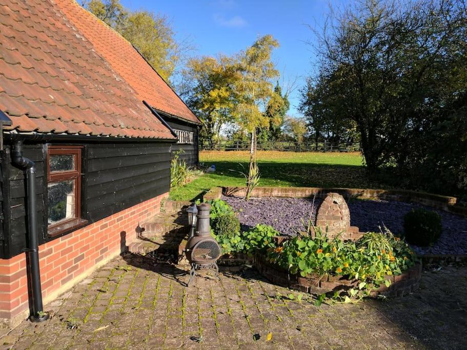 Stunning Barn Conversion Ideal For Large Families Bildeston Экстерьер фото