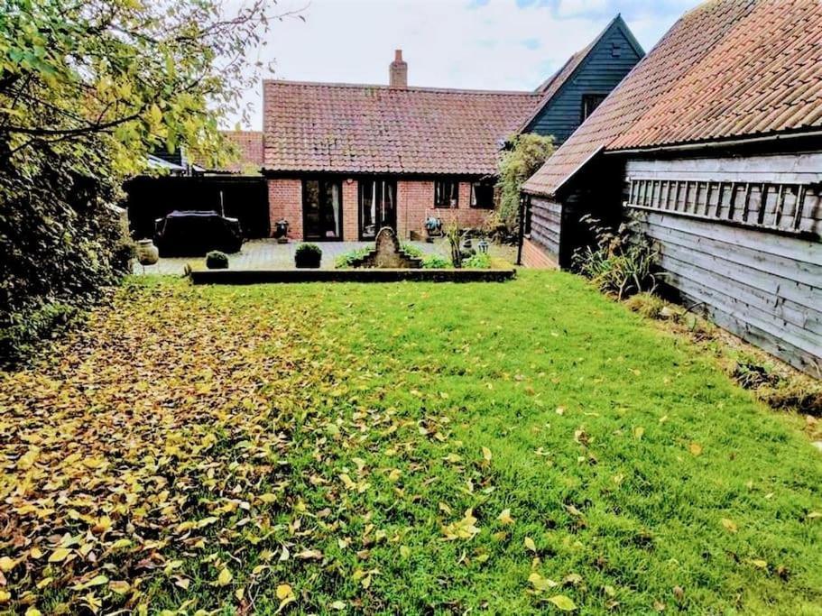 Stunning Barn Conversion Ideal For Large Families Bildeston Экстерьер фото