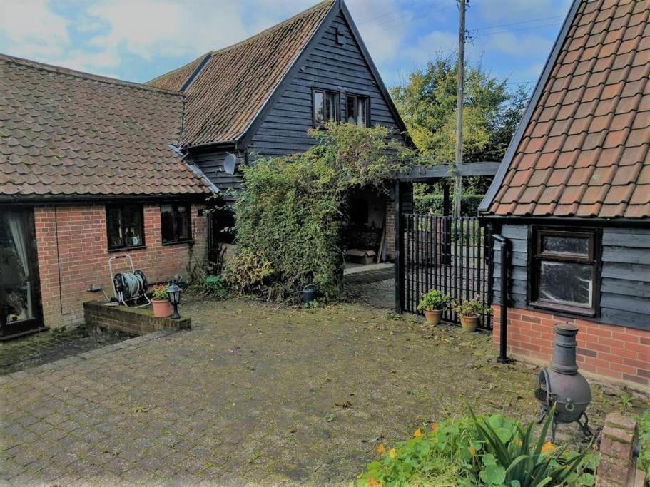 Stunning Barn Conversion Ideal For Large Families Bildeston Экстерьер фото